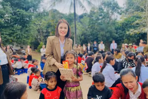 Hỗ trợ học sinh Trường Tiểu học-THCS A Xing (Hướng Hóa, Quảng Trị).