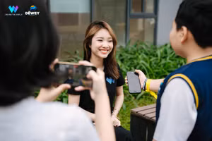 Học sinh thực hành kỹ năng ghi hình.