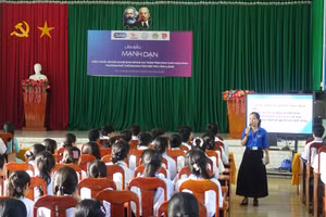 Hoạt động ngoại khóa tại Trường Phổ thông Dân tộc nội trú Vĩnh Long.