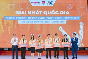 Trao giải cho 6 quán quân quốc gia cuộc thi Vô địch tin học văn phòng thế giới – Viettel mùa giải 2025.