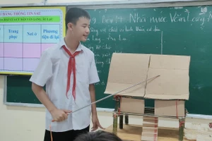 Học sinh Trường THCS Văn Yên (Thái Nguyên) trong giờ học Lịch sử.