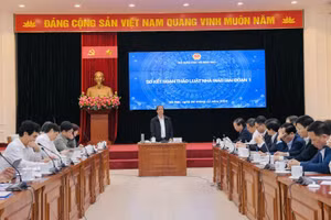 Bộ trưởng Nguyễn Kim Sơn chủ trì sơ kết soạn thảo Luật Nhà giáo giai đoạn 1.