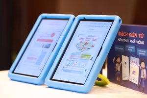 Chuẩn hóa sách giáo khoa điện tử từ nội dung đến quy trình chuyển thể, thẩm định