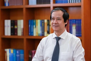 Bộ trưởng Nguyễn Kim Sơn.