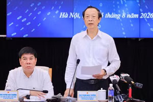 Thứ trưởng Thường trực Phạm Ngọc Thưởng phát biểu tại họp báo.