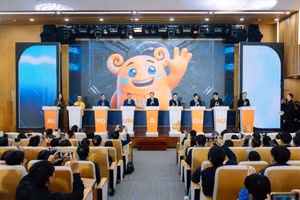 Thứ trưởng Thường trực Bộ GD&ĐT Phạm Ngọc Thưởng và các đại biểu thực hiện nghi thức phát động Cuộc thi.