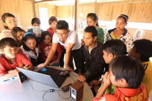 Viettel đứng thứ 3 trong bảng xếp hạng “Change the world 2024” vì nỗ lực cải thiện chất lượng giáo dục đầu tư thông qua dự án Internet trường học.