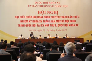 Hội nghị đại biểu Quốc hội hoạt động chuyên trách lần thứ 7, chiều 25/3 cho ý kiến về dự thảo Luật Nhà giáo.