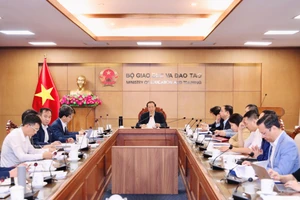 Thứ trưởng Thường trực Phạm Ngọc Thưởng chủ trì phiên họp.