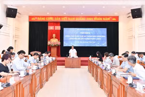 Bộ trưởng Nguyễn Kim Sơn chủ trì hội nghị.