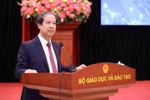 Bộ trưởng Nguyễn Kim Sơn phát biểu tại hội nghị.