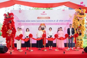 Cắt băng khánh thành Trường mầm non Sakura Schools Lê Văn Lương.