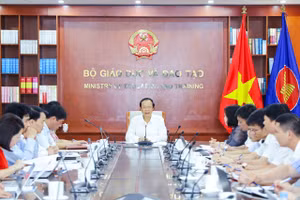 Quang cảnh buổi làm việc.