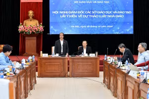 Bộ trưởng Nguyễn Kim Sơn phát biểu tại hội nghị.