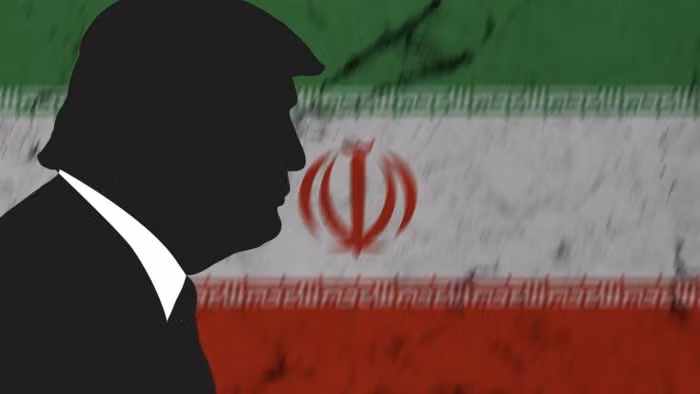 Tổng thống Mỹ Donald Trump dọa ném bom các cây cầu và nhà máy điện nếu Iran tiếp tục tấn công tàu thuyền ở eo biển Hormuz.