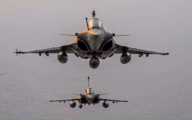 Phi công Ukraine chuẩn bị được huấn luyện lái máy bay Rafale tại Pháp