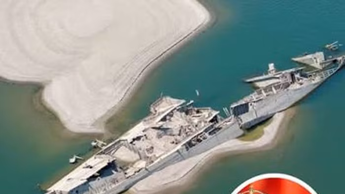 Xác tàu chiến của Đức Quốc xã nổi lên trên sông Danube do mực nước giảm mạnh.