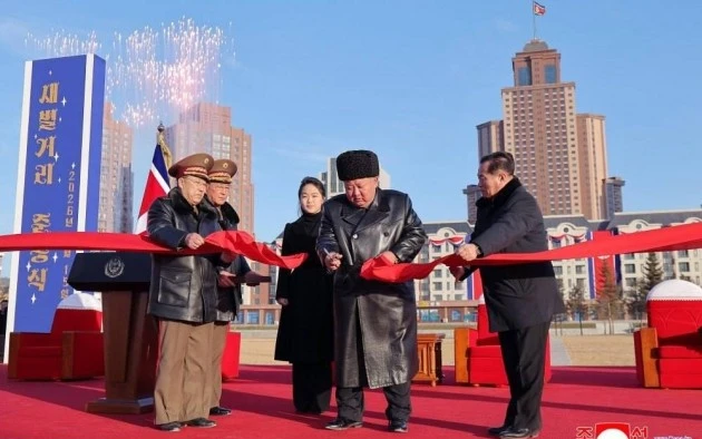 Tổng Bí thư, Chủ tịch Quốc vụ Triều Tiên Kim Jong Un chủ trì lễ khánh thành con phố Saebel, ngày 16/2/2026.