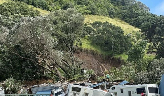 Hiện trường vụ sạt lở đất ở Mount Maunganui, ngày 21/1/2026.