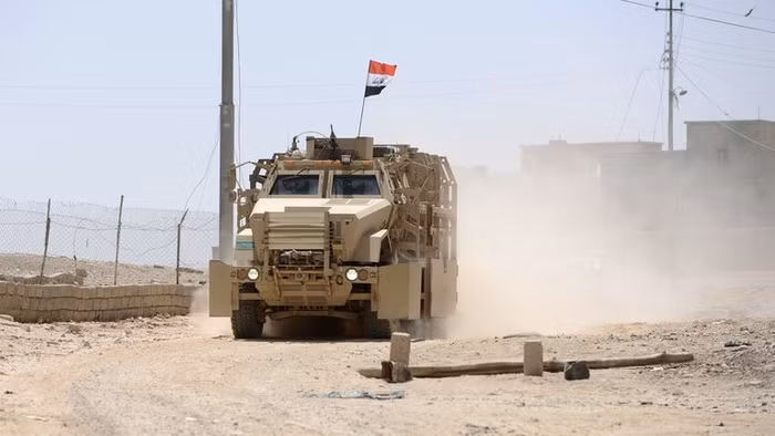 Một xe bọc thép của lực lượng vũ trang Iraq.