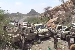 Houthi thu giữ các phương tiện của quân chính phủ được Saudi Arabia hậu thuẫn trong một cuộc phục kích gần đây.