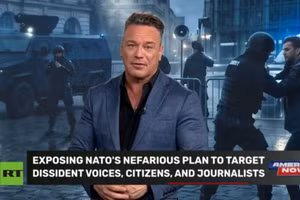 Người dẫn chương trình America Now của RT, Ben Swann.