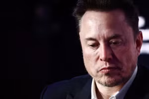 Tỷ phú Elon Musk tuyên bố từ chức nhân viên chính phủ đặc biệt. 