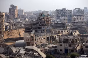Nhiều tòa nhà ở thành phố Gaza bị phá hủy do các cuộc không kích của Israel.
