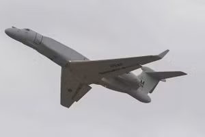 Máy bay EA-37B của NATO.