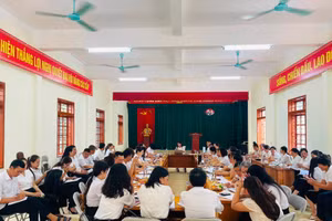 Trường Tiểu học Yên Châu 1, xã Yên Châu tổ chức tập huấn cho đội ngũ giáo viên.