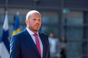 Bộ trưởng Quốc phòng và phụ trách Ngoại thương của Bỉ, Theo Francken.