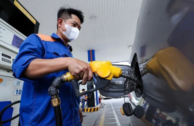 Dự báo giá xăng giảm nhẹ trong kỳ điều hành ngày mai 17/7
