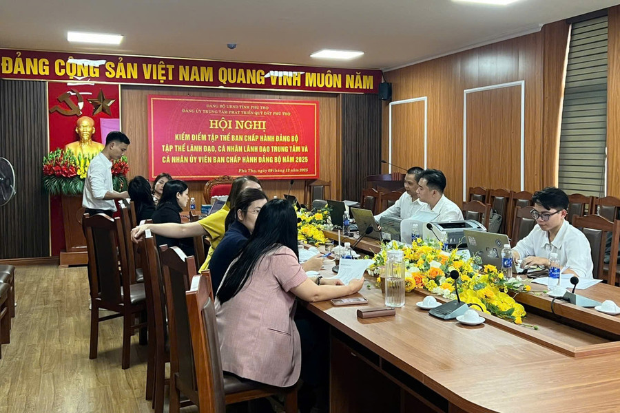 Ngoài phòng giám sát đấu giá trực tuyến tại Trung tâm Quỹ đất, đơn vị tổ chức không phải thuê thêm hội trường, địa điểm tổ chức đấu giá.