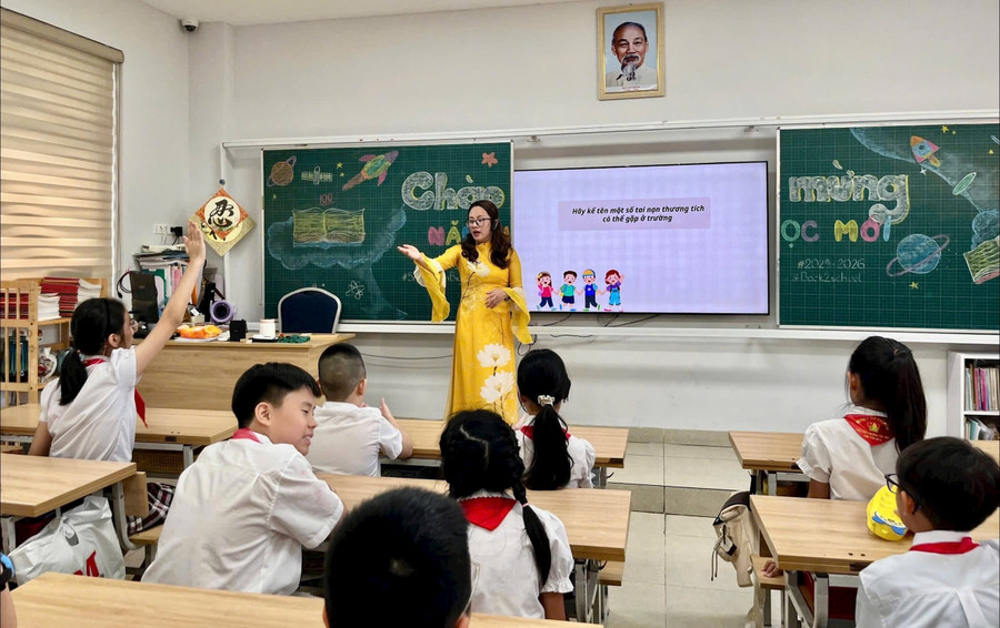 Giáo viên hướng dẫn học sinh nhận diện nguy cơ và cách phòng ngừa tai nạn thương tích Giáo viên hướng dẫn học sinh nhận diện nguy cơ và cách phòng ngừa tai nạn thương tích