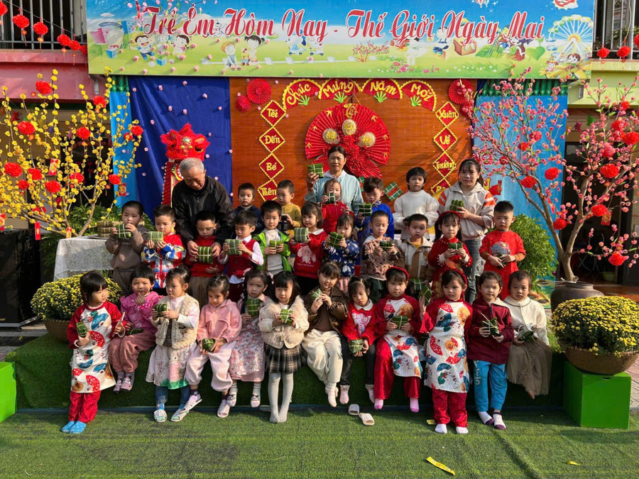 Trải nghiệm hoạt động vui xuân cùng cô, trò Mầm non Yên Khánh