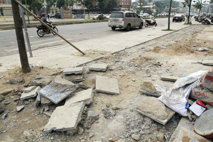 Tạm dừng đào đường, hè phố Hà Nội dịp 30/4 - 1/5