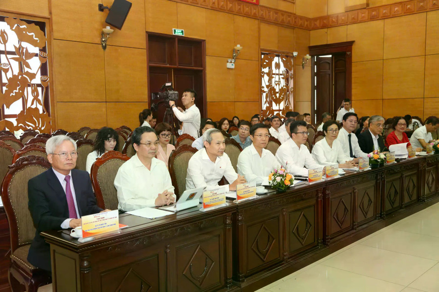 Các đại biểu tham dự toạ đàm (Ảnh: Phạm Hùng) k2.jpg