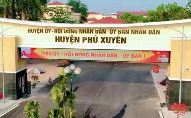 Vi phạm ở dự án 15 tỷ, Trưởng phòng Tài chính - Kế hoạch Phú Xuyên lấn đất công