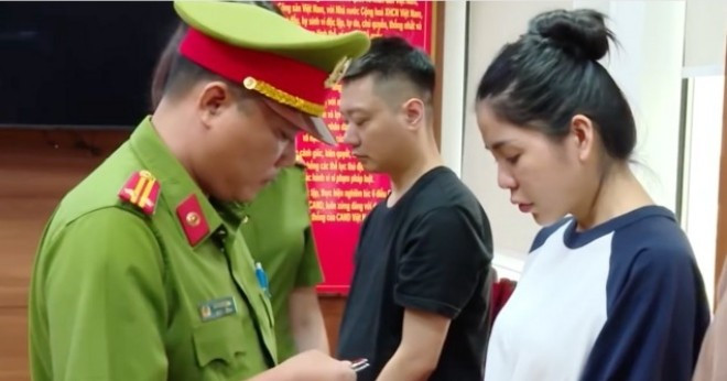 Quang Linh Vlogs, Hằng Du Mục bị khởi tố trong vụ án Sản xuất hàng giả xảy ra tại Công ty Asia Life và Công ty Chị em Rọt.