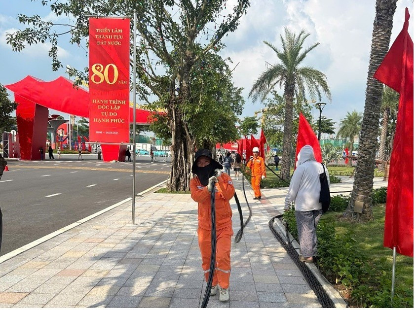 EVNHANOI bổ sung nguồn cấp điện tại các khu vực quan trọng
