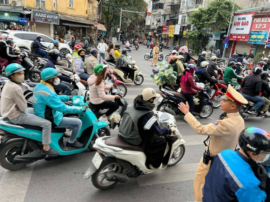 Hà Nội điều chỉnh tổ chức giao thông nút giao Lê Duẩn - Nguyễn Khuyến