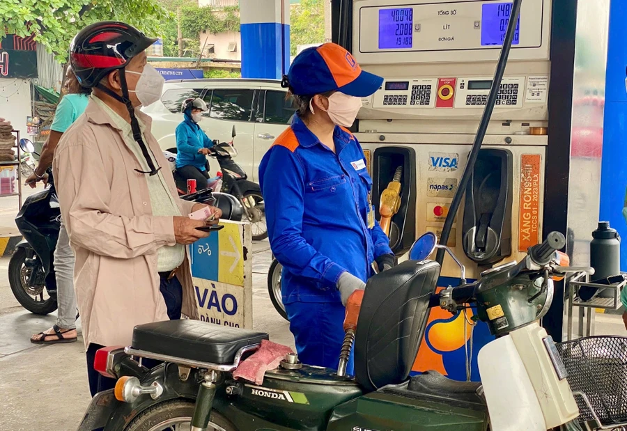 Giá xăng tăng, dầu giảm trong kỳ điều hành 29/5
