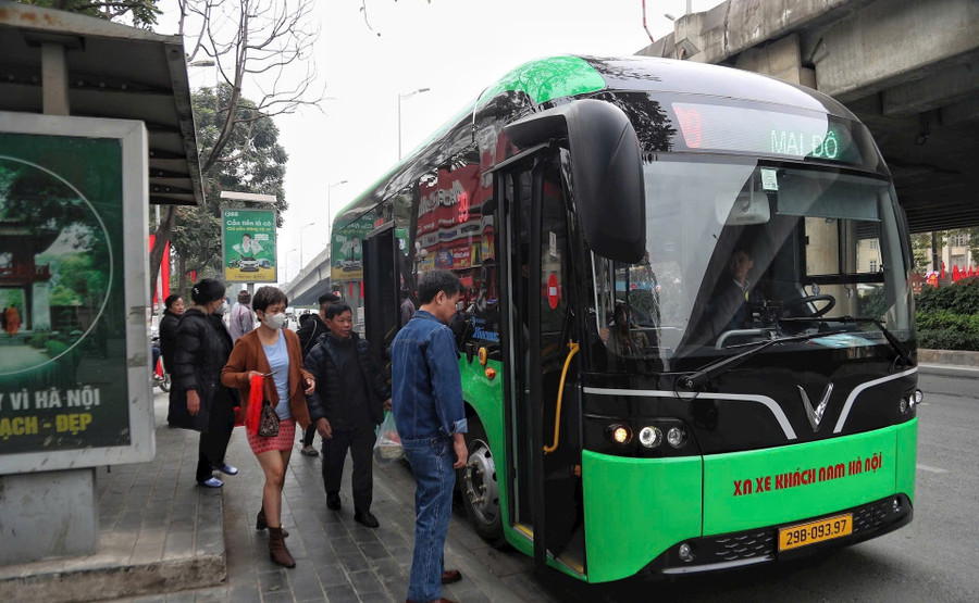 Xe buýt, đường sắt đô thị tăng cường hoạt động dịp 30/4 - 1/5