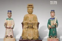 Bộ tượng gốm Tam quan Đại đế. (Ảnh: Bảo tàng lịch sử TPHCM).