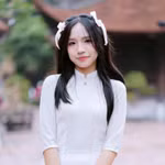 HS Nguyễn Khánh Ngọc - Bí thư chi đoàn lớp 10A2 trường THPT Phan Huy Chú