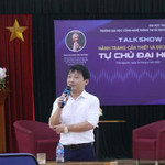 Giao lưu trực tuyến' Đào tạo ngành công nghệ bán dẫn vi mạch - Đón đầu xu hướng trong giai đoạn mới' ảnh 2 PGS.TS Phùng Trung Nghĩa - Hiệu trưởng trường Đại học Công nghệ Thông tin và Truyền thông