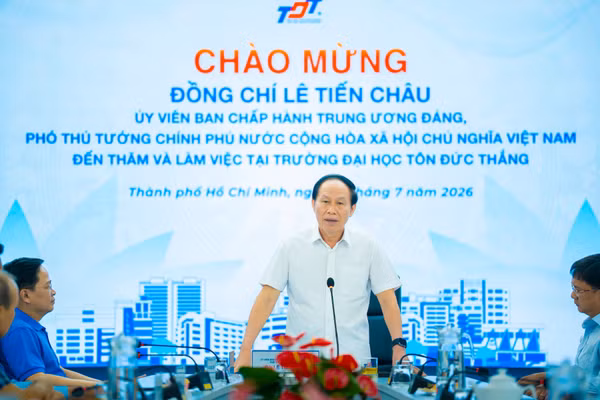 Phó Thủ tướng Chính phủ Lê Tiến Châu thăm Trường Đại học Tôn Đức Thắng. Ảnh: NTCC.