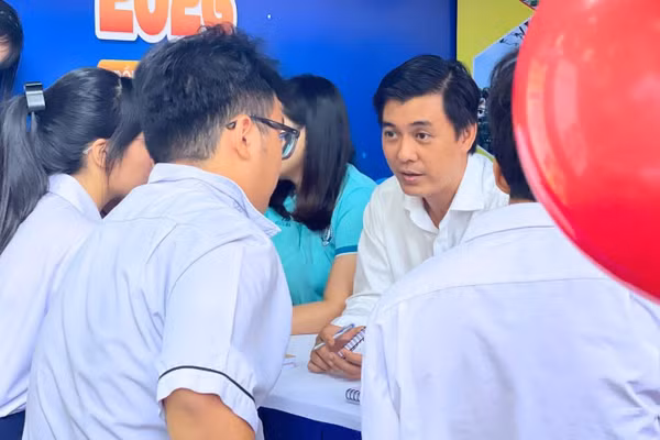 Hoạt động tư vấn tuyển sinh của Trường Đại học Đồng Nai.