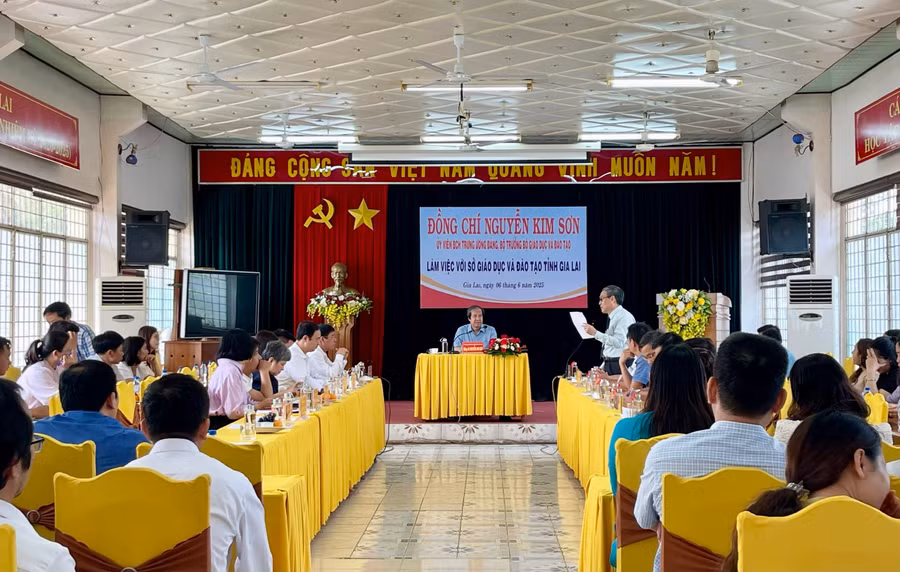 Bộ trưởng Nguyễn Kim Sơn làm việc với Sở GD&ĐT Gia Lai.