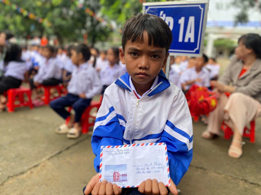 Học sinh Trường Tiểu học – Trung học cơ sở Nguyễn Văn Trỗi còn nhiều khó khăn.